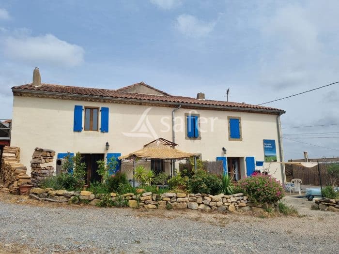 Appartements et bâtiments d'exploitation entre Béziers et Narbonne