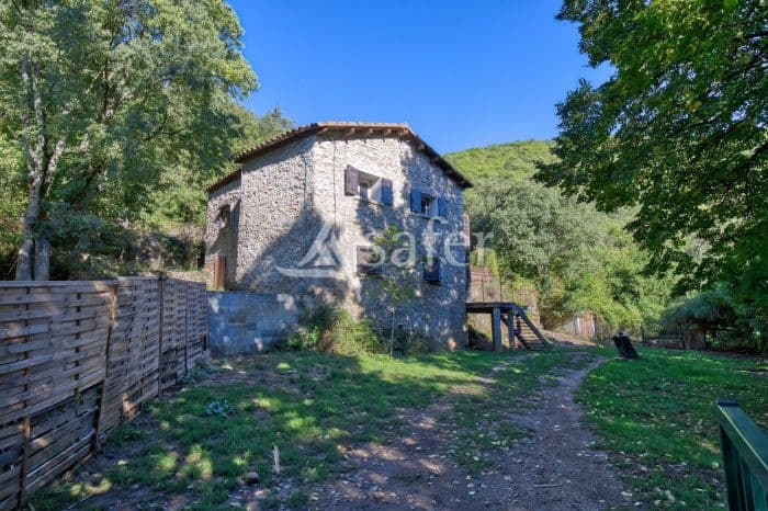 Mas cévenol, idéal projet élevage, maraichage, sur 3,5 ha