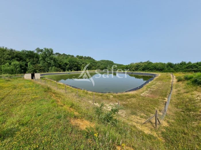 Exploitation avicole et castanéicole sur 14 ha au Nord Est du Lot
