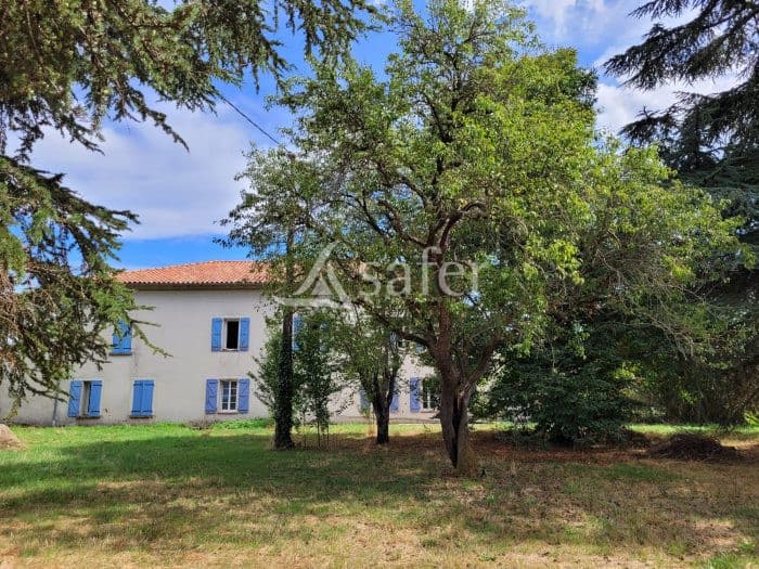 Corps de ferme idéal projet maraichage, hébergement rural ou locatif 2ha