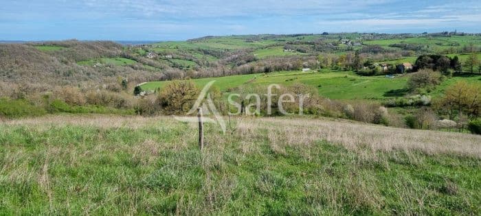 îlot de 7ha88 avec un lac sur le plateau du Ségala