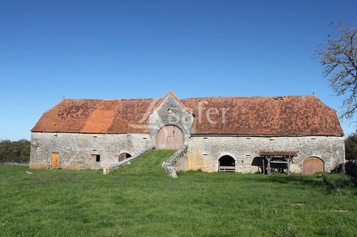 Granges quercynoises sur 13 ha au Cœur du Causse du Quercy Lotois