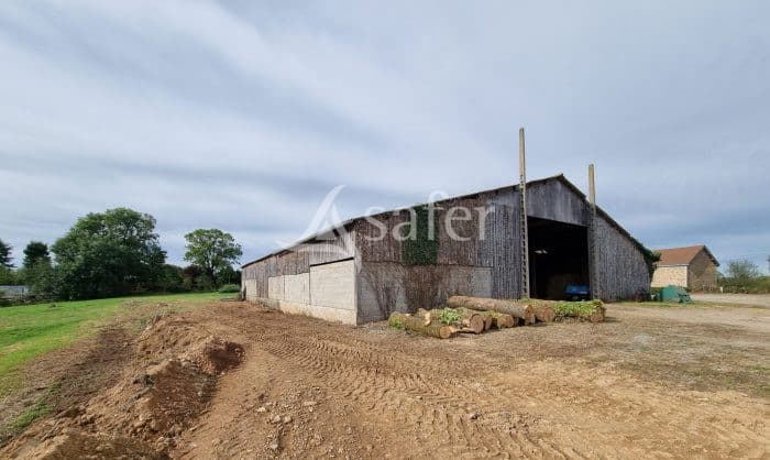 Batiment agricole avec 1ha67 de terres attenantes