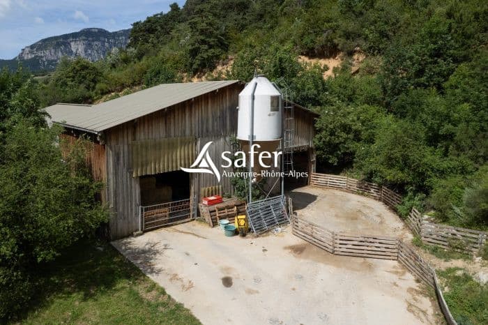 Elevage caprin lait avec transformation fromagère sur 37 ha environ