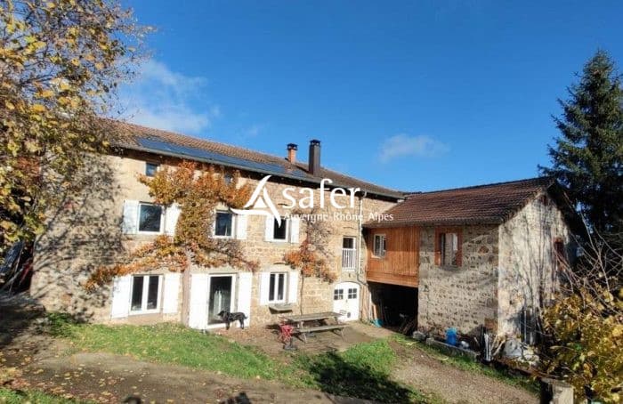 Structure touristique cabanes et yourte parc boisé 2 ha SAUVESSANGES