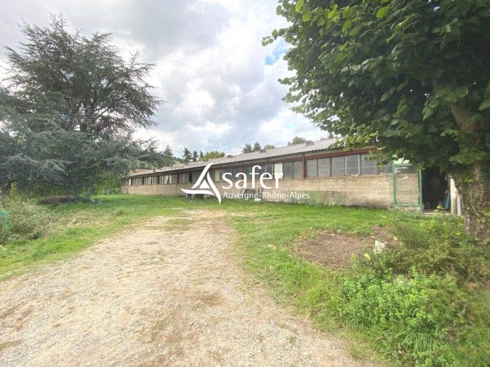 EXPLOITATION AGRICOLE - MONTROMANT