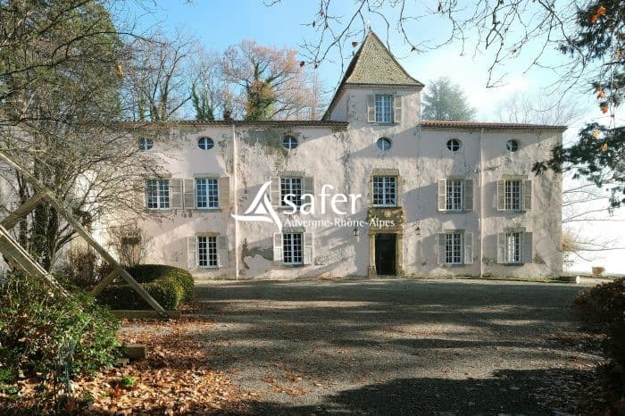 Propriété de prestige sur 5 ha proche ISSOIRE