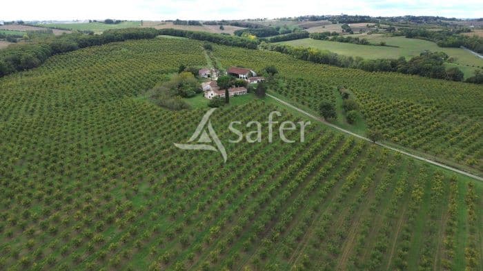 Belle propriété sur 64ha avec plusieurs habitations