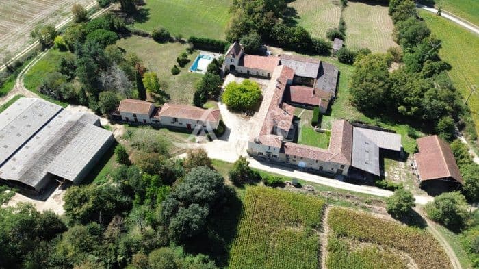 Domaine de caractère sur 170ha aux portes du Gers